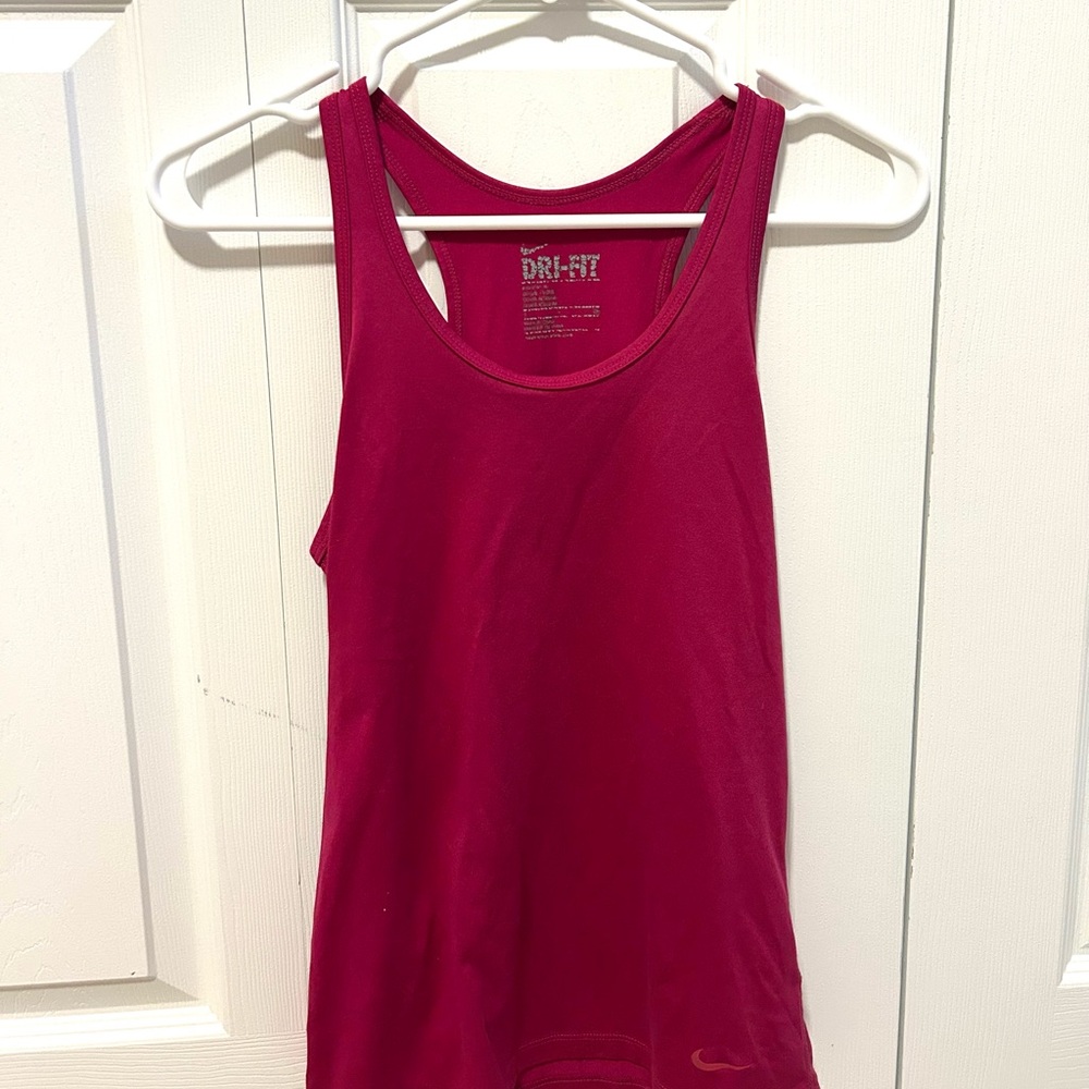 Nike women’s dark pink tank